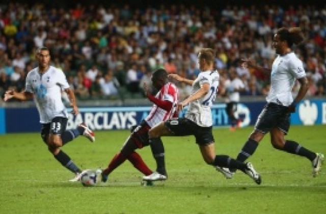 ВИДЕО: „Черните котки“ на Ди Канио обърнаха Тотнъм в 80-минутен мач