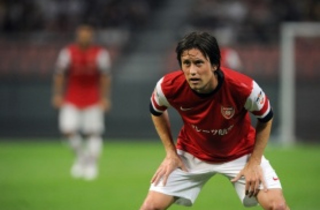 Росицки: Отчаяно искам да спечеля нещо с Арсенал