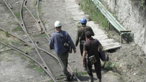 Копаят обходната галерия в рудник Ораново