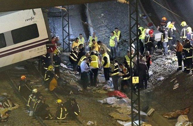 Влакова катастрофа взе 80 жертви в Испания, обявен е тридневен траур