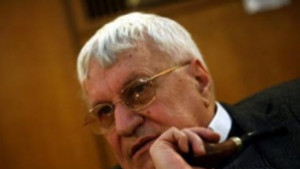 Проф Андрей Пантев преподава история на връх Шипка