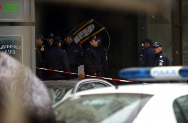 Жена загина при експлозия на газова бутилка в блок в жк „Люлин”