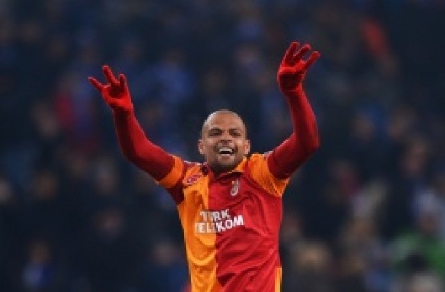 Мело и Юмют подписаха с Галатасарай