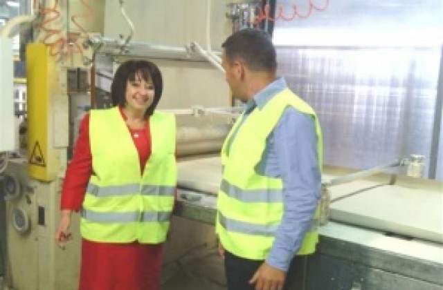 Областният управител на посещение в завод за гипс