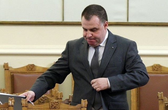 След Фидосова Цветанов трябва да напусне ГЕРБ, смята Мирослав Найденов