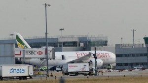 Много му се събра на самолета на мечтите