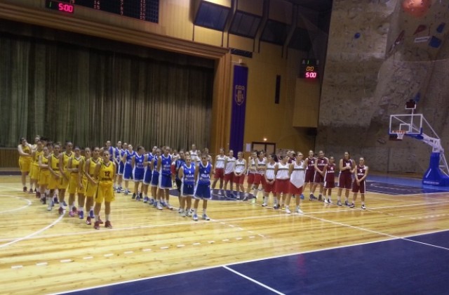 Баскетболните националки до 18 години почнаха с победа на турнира във В. Търново