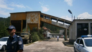 Затрупаните миньори още не са открити