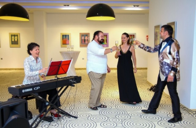 Маестро Калуди Калудов - гост на ексклузивна изложба в курорта Златни Пясъци