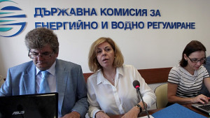 Намалиха цените на тока с помалко от очакваното