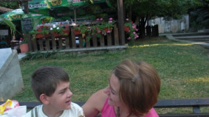 Елена дари надежда за живот на малкия Сашко