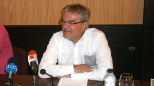 Р Петков Оставка веднага ще удари обществото и ще смачка