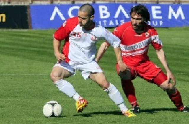 Чавдар Етрополе също се отказа от участие в Б група