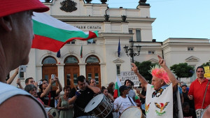 Протестите разкриват както провала така и успехите на България
