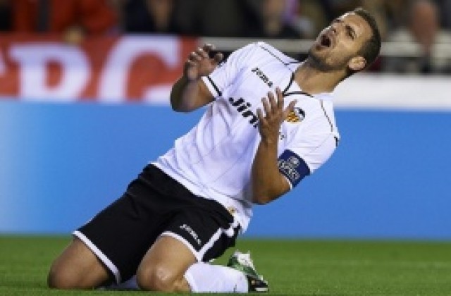 Край: Тотнъм прилапа Солдадо