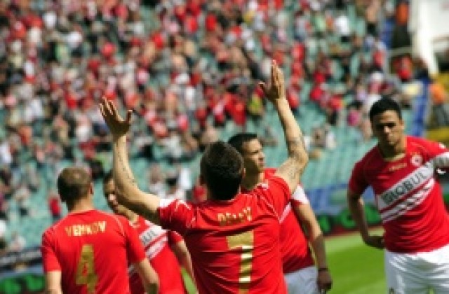 Българи са се пробвали да саботират трансфера на Делев в Испания