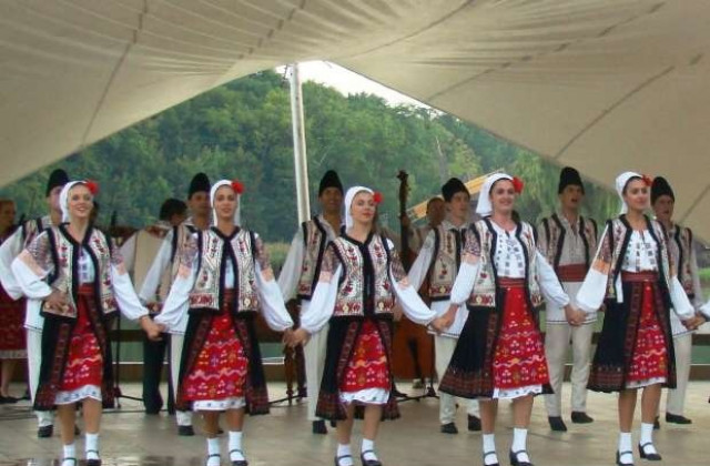 Румънци ще участват във фолклорния фестивал на Текето