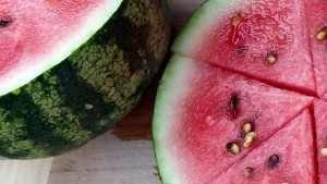 Фестивал на динята за втора година в Никюп