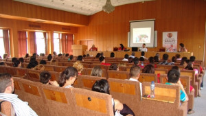 Млади медици искат повече места за специализанти и средства за