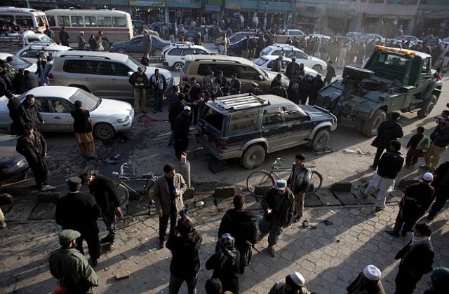 8 убити и 22 ранени при атентата в Джалалабад