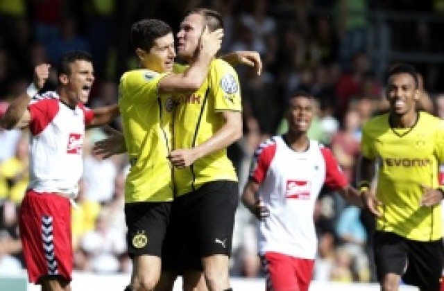 Дортмунд и Байер с убедителни победи за Купата на Германия, Фрайбург вися на косъм