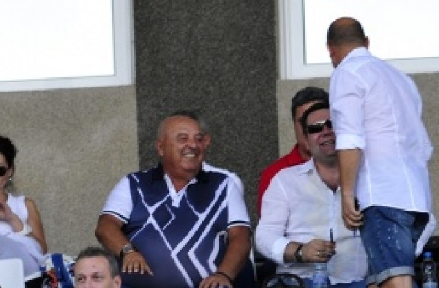 Венци: Трябва да вляза с тояга в съблекалнята и да ги опаша всичките