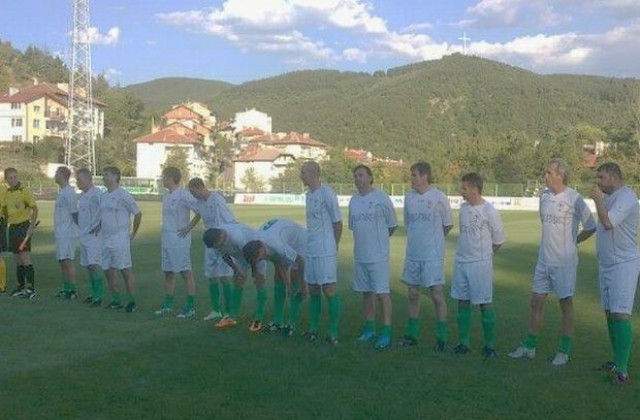 Млади орлета и ветерани в юбилеен мач