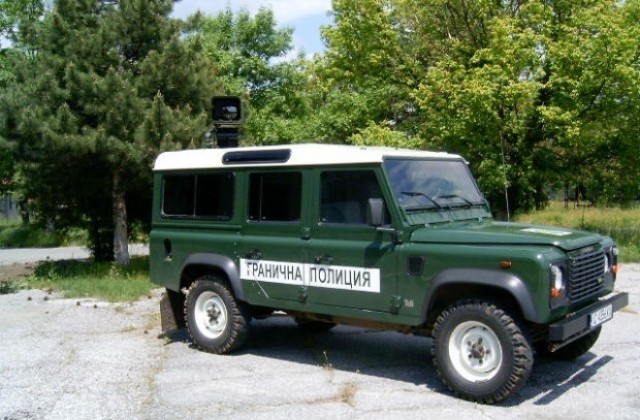 Гранични полицаи задържаха 29 нелегални имигранти