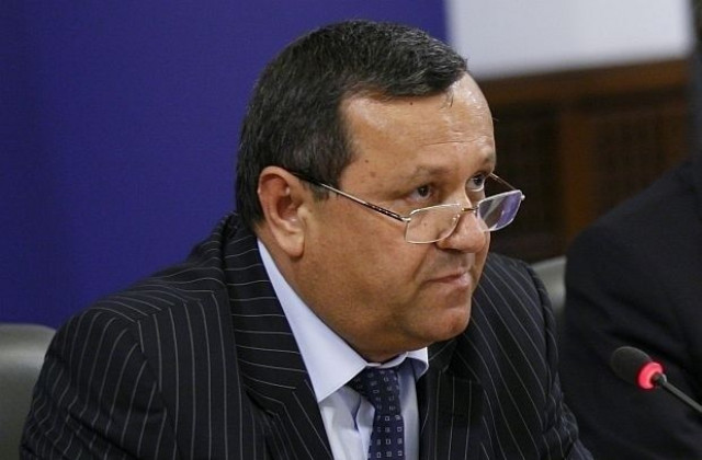 Министър Адемов: Очевидно не са достатъчни проверките в мините