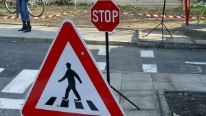 Монтират нови пътни знаци в централната част на В Търново