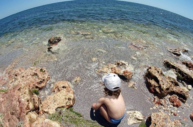 Слънчево и горещо