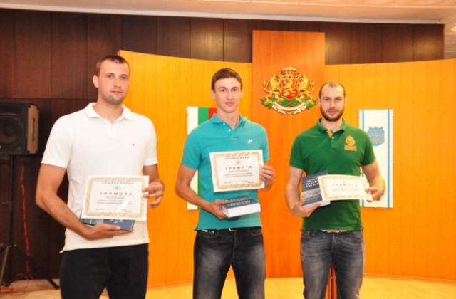 Кметът на Варна награди варненски волейболни национали