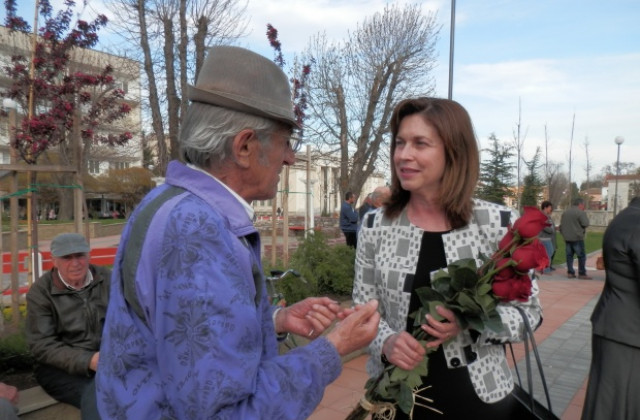 Депутат дари средства за село Росица