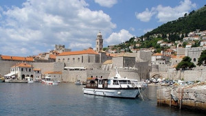 Външно със съвети към почиващите зад граница