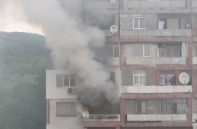 Неизправен уред подпали апартамент във Владиславово