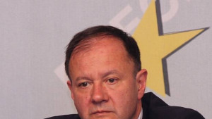 Миков свиква депутатите за извънредно заседание на 30 август