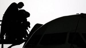 Пекин отлага с 1 година първия полет на своя авиолайнер