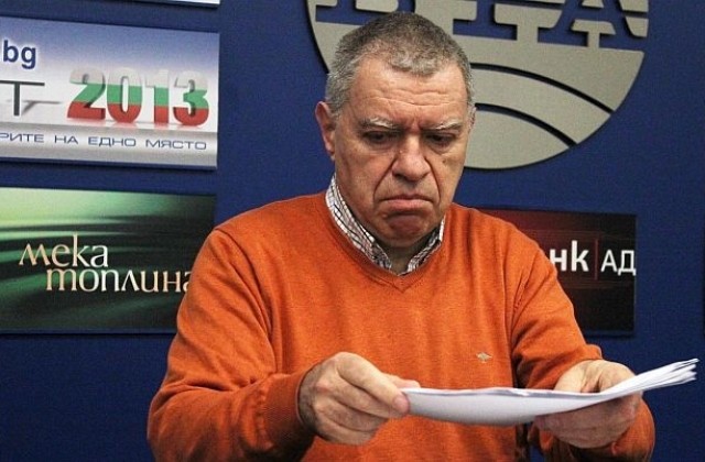 Министър Папазов не различава „плюс от „минус, заяви Михаил Константинов