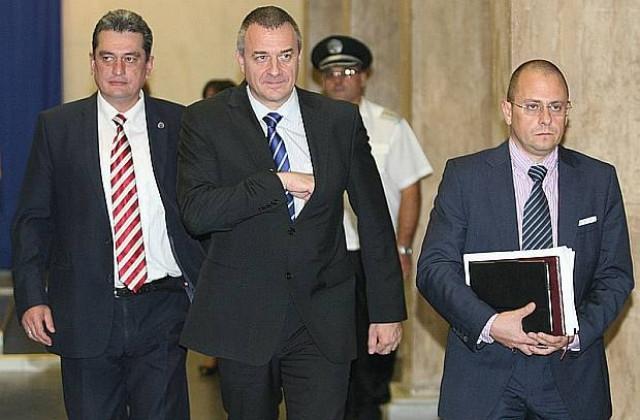 Няколко неща около президентското вето на бюджета будят недоумение според Йовчев