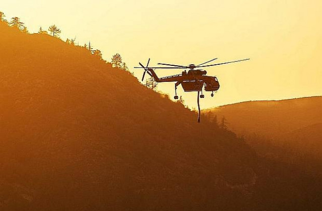 Стотици са евакуирани при горски пожар в Калифорния