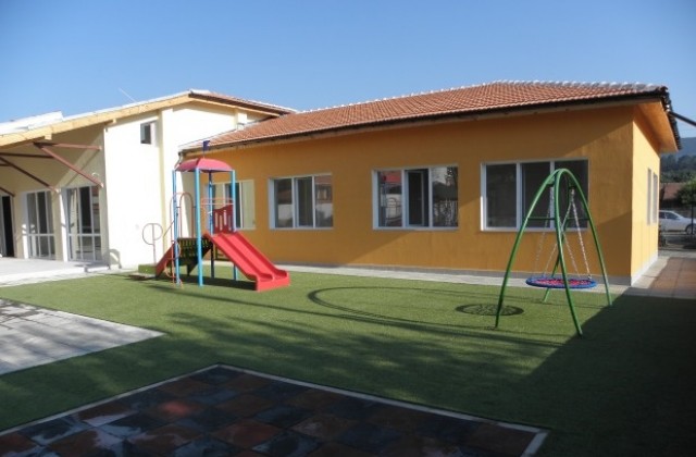 Център от семеен тип и Защитени жилища откриват в Севлиево