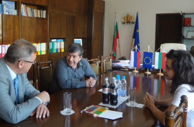 Областният управител проведе първа официална среща с Генералния консул на Русия