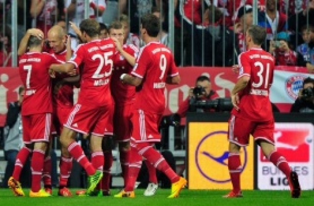 ВИДЕО: Гуардиола тръгна с победа в Бундеслигата след съдийско рамо