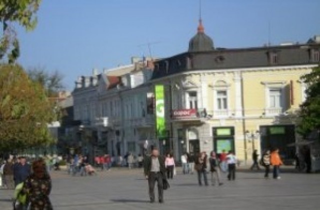 Румънски архитекти разглеждат русенската архитектура