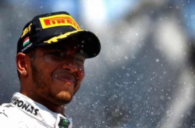 Мика Хакинен отписа Хамилтън в битката за титлата