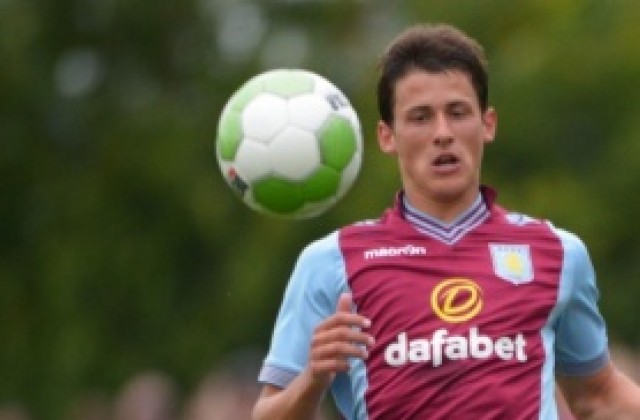 Отличен Тонев при успех на Вила над Малага