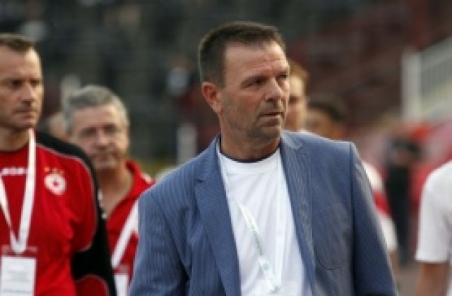 Стойчо Младенов: Знам, че ще страдаме