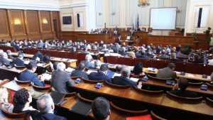 Викат депутатите от почивка в петък за да гласуват ветото