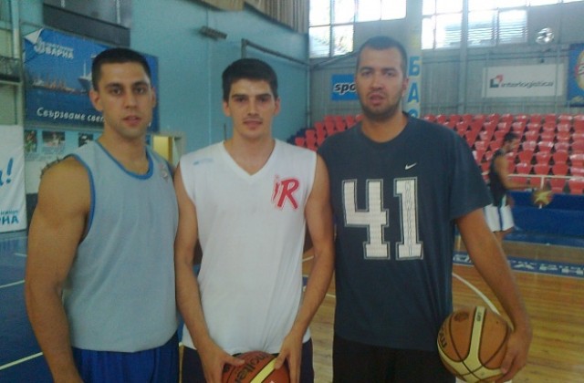 Нови трима сърби на проби в Черно море