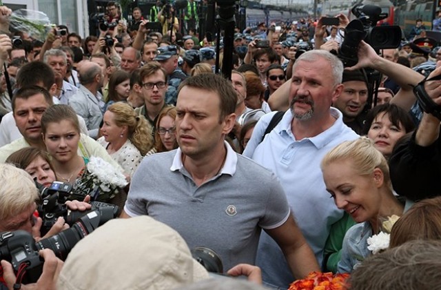 Разследват Навални и за финансиране от чужбина